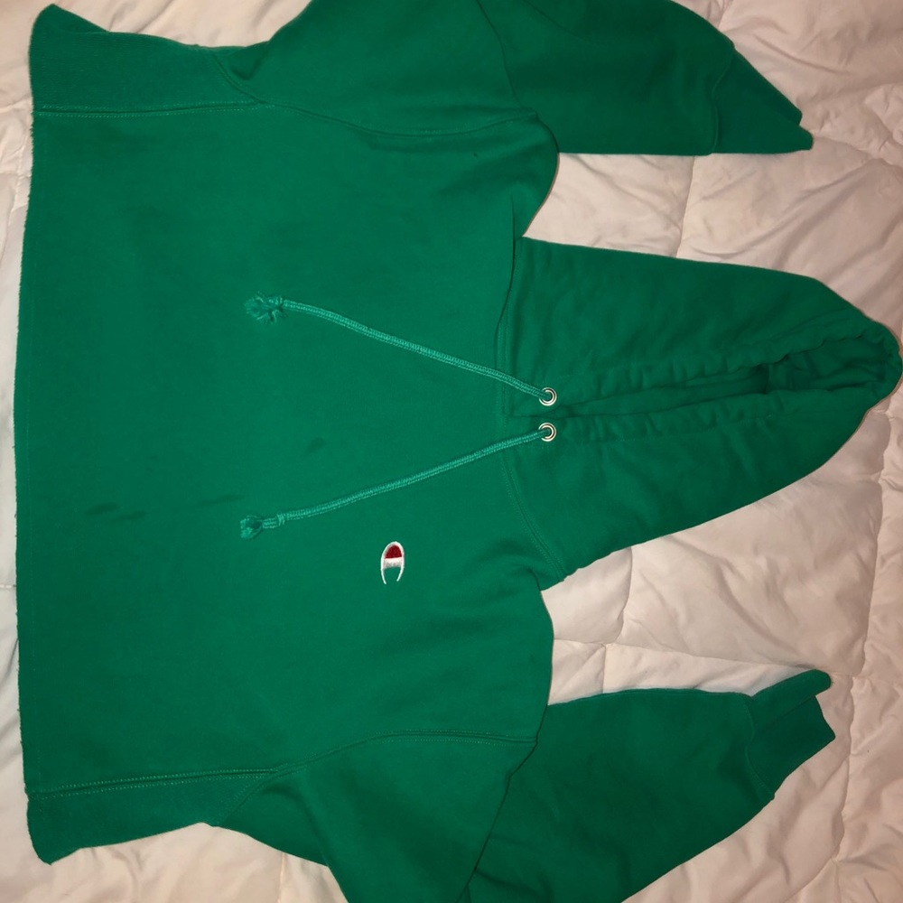 green cropped hoodie